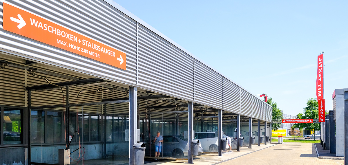 Zug self-service washing bays.